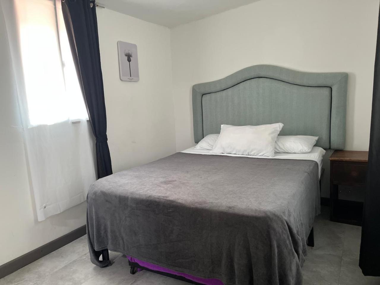 Hostal La Antigua Capsula