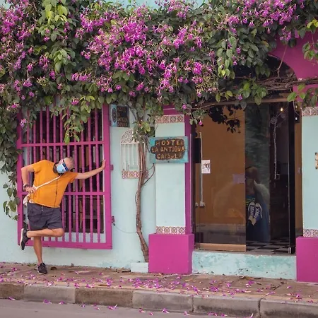 La Antigua Capsula Hostal