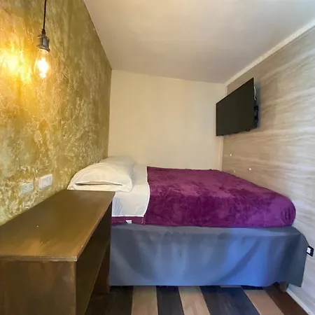 La Antigua Capsula Hostel